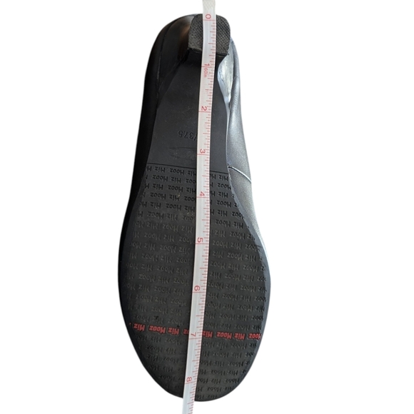 Miz Mooz Florette Mini Heel Pumps Black Leather Round Toe Kitten Heel Women's 7 - Picture 16 of 16